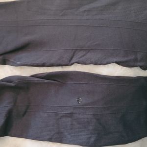 Lululemon yoga pants size 8
